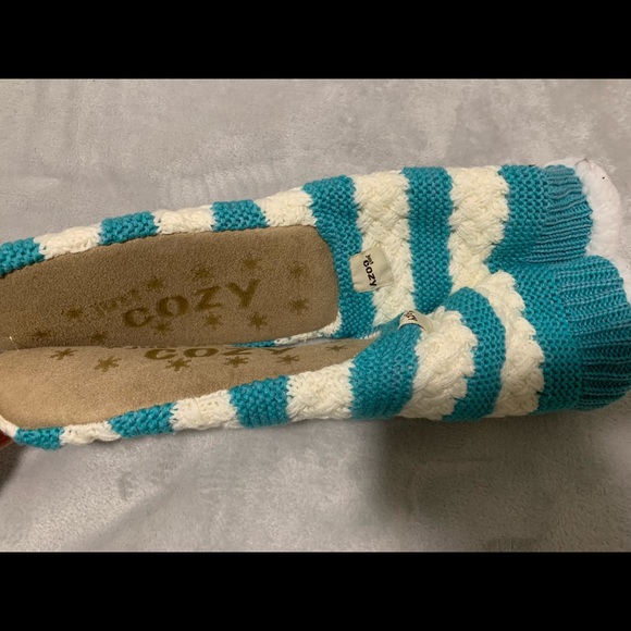 JUST COZY SLIPPER SOCKS - Picture 2 of 3